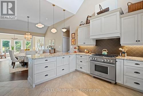 69 Butlers Drive, Fort Erie (Ridgeway), ON - Indoor Photo Showing Kitchen With Upgraded Kitchen