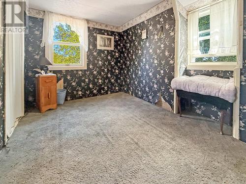 330 Mclean Street, Renfrew, ON - Indoor