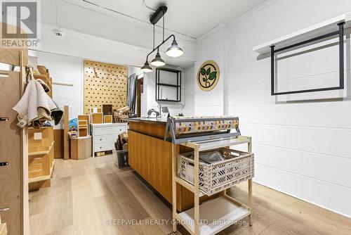 5 Hawthorne Avenue, Ottawa, ON 