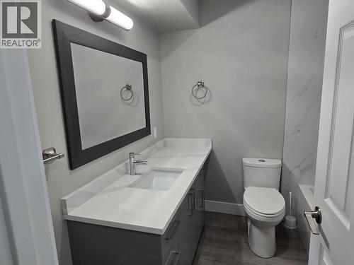 947 Laurel Road, Quesnel, BC - Indoor Photo Showing Bathroom