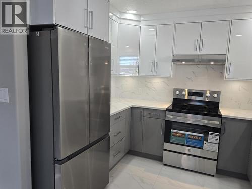 947 Laurel Road, Quesnel, BC - Indoor Photo Showing Kitchen