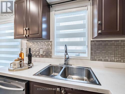 3221 Redpath Circle, Mississauga, ON - Indoor Photo Showing Kitchen With Double Sink