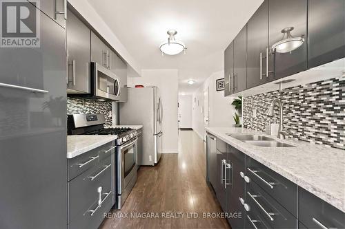 2 - 9 Lakeshore Road, St. Catharines (Lakeshore), ON - Indoor Photo Showing Kitchen With Double Sink With Upgraded Kitchen