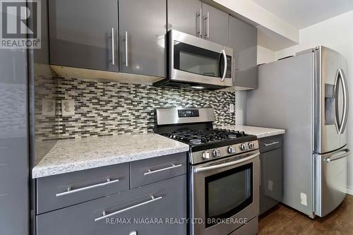 2 - 9 Lakeshore Road, St. Catharines (Lakeshore), ON - Indoor Photo Showing Kitchen With Upgraded Kitchen