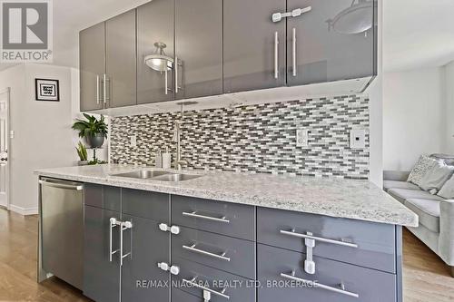 2 - 9 Lakeshore Road, St. Catharines (Lakeshore), ON - Indoor Photo Showing Kitchen With Double Sink With Upgraded Kitchen