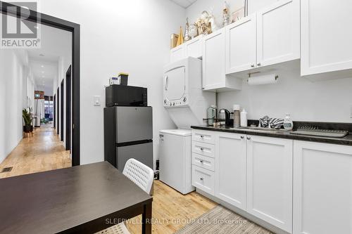 1109 Wellington Street W, Ottawa, ON 