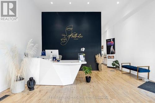 1109 Wellington Street W, Ottawa, ON 