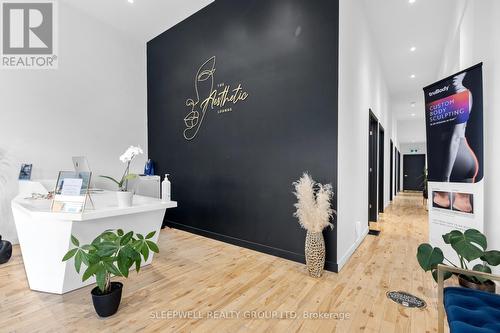 1109 Wellington Street W, Ottawa, ON 