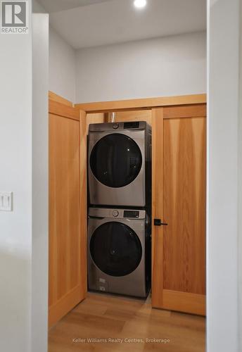 315 Shoreline Avenue, South Bruce Peninsula, ON - Indoor Photo Showing Laundry Room