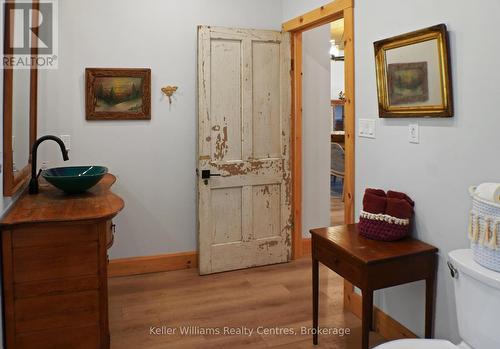 315 Shoreline Avenue, South Bruce Peninsula, ON - Indoor Photo Showing Bathroom
