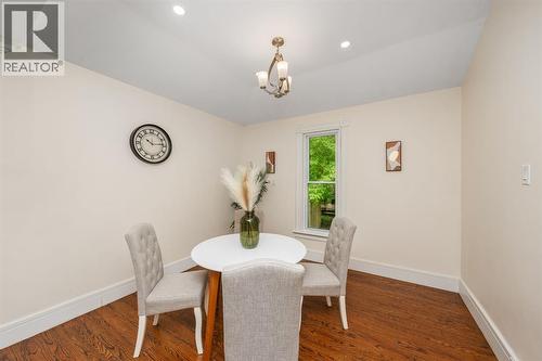 156 Queen Street, Sarnia, ON - Indoor Photo Showing Dining Room