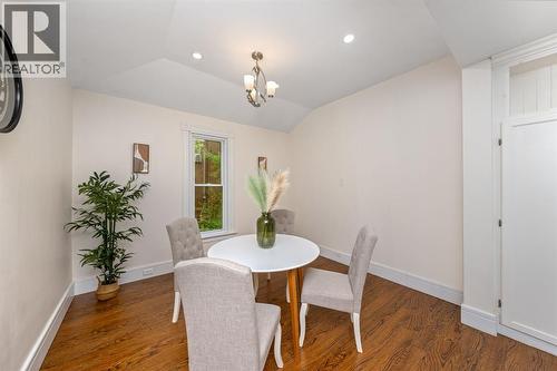 156 Queen Street, Sarnia, ON - Indoor Photo Showing Dining Room