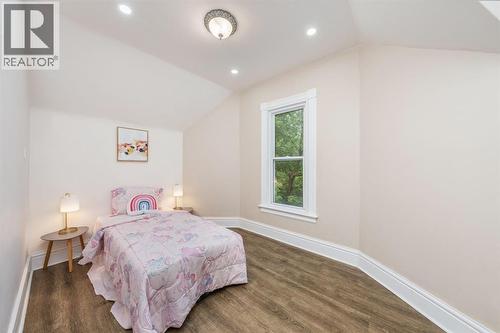 156 Queen Street, Sarnia, ON - Indoor Photo Showing Bedroom