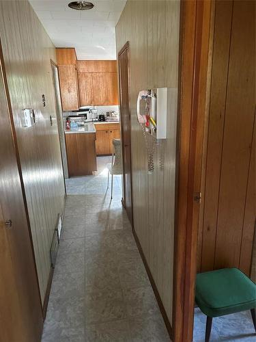 208 1St Street E, Sandy Lake, MB - Indoor Photo Showing Other Room