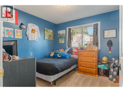 1518 3B Highway, Fruitvale, BC - Indoor Photo Showing Bedroom