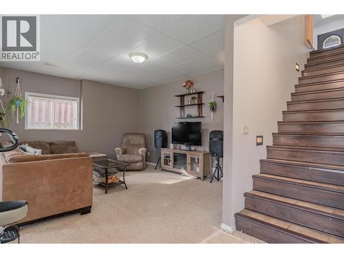 1518 3B Highway, Fruitvale, BC - Indoor Photo Showing Other Room