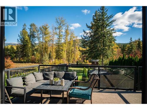 1518 3B Highway, Fruitvale, BC - Outdoor