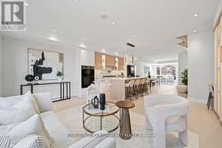 266 WESTLAKE AVENUE  Toronto, ON M4C 4T6