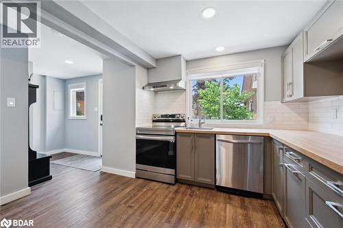 120 Country Club Drive Unit# 16, Guelph, ON - Indoor Photo Showing Kitchen