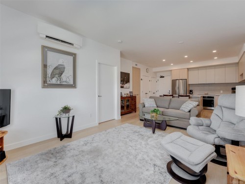 307-3564-A Ryder Hesjedal Way, Colwood, BC - Indoor Photo Showing Living Room
