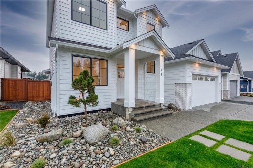 748 Beaver Creek Blvd, Campbell River, BC 