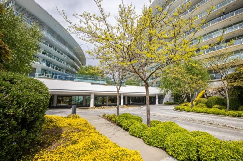 119-68 Songhees Rd, Victoria, BC - Outdoor With Deck Patio Veranda