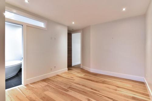 Chambre à coucher principale - 4840 Av. Harvard, Montréal (Côte-Des-Neiges/Notre-Dame-De-Grâce), QC - Indoor Photo Showing Other Room