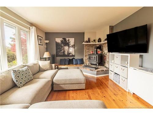 45 Tavener, Picadilly, NB 