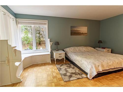 45 Tavener, Picadilly, NB 