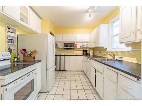 45 Tavener, Picadilly, NB 