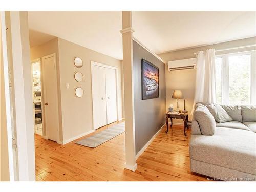 45 Tavener, Picadilly, NB 