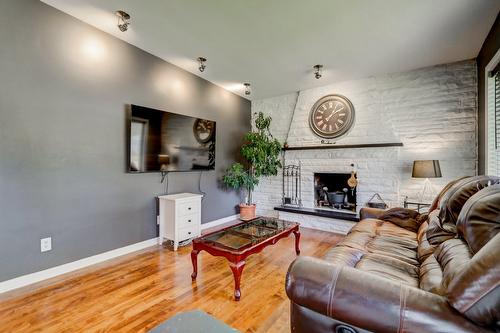 Salon - 451 Boul. Bourassa, Saint-Jérôme, QC - Indoor Photo Showing Living Room With Fireplace