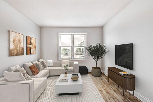 Salon - 6-5 Av. Windsor, Montréal (Lachine), QC - Indoor Photo Showing Living Room