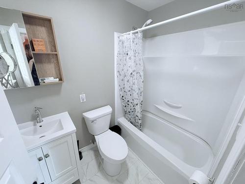 84 Roosevelt Avenue, Truro, NS 