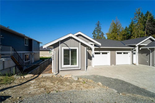 669 Sanderson Rd, Ladysmith, BC 