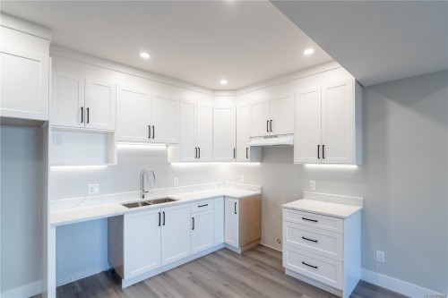 669 Sanderson Rd, Ladysmith, BC 