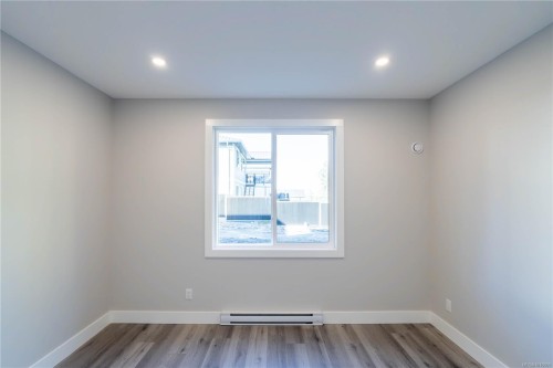 669 Sanderson Rd, Ladysmith, BC 