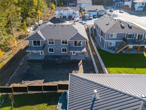 669 Sanderson Rd, Ladysmith, BC 