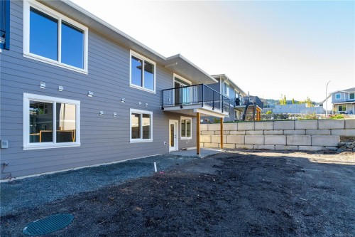 669 Sanderson Rd, Ladysmith, BC 