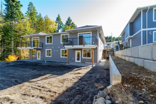 669 Sanderson Rd, Ladysmith, BC 