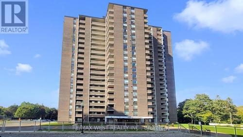 404 - 1535 LAKESHORE ROAD E  Mississauga, ON L5E 3E2