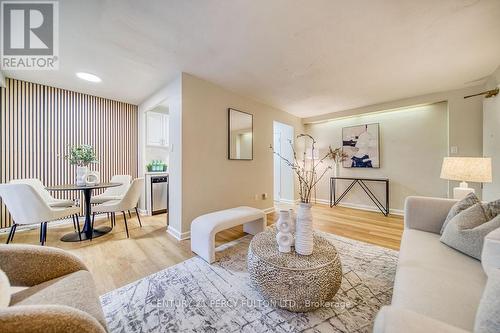101 - 921 Midland Avenue, Toronto, ON - Indoor Photo Showing Living Room