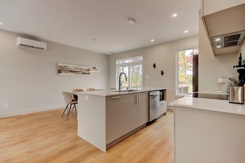 Cuisine - Ch. St-André, Saint-Jean-Sur-Richelieu, QC - Indoor Photo Showing Kitchen