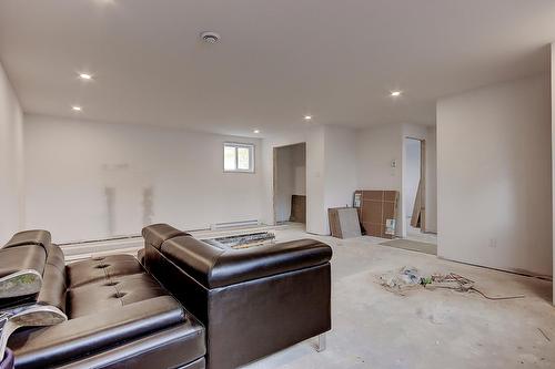 Salle familiale - Ch. St-André, Saint-Jean-Sur-Richelieu, QC - Indoor