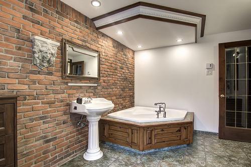 Bathroom - 1846 Rue St-Timothée, Montréal (Ville-Marie), QC 