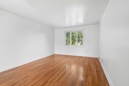 Living room - 4018 Rue Mackenzie, Montréal (Côte-Des-Neiges/Notre-Dame-De-Grâce), QC - Indoor Photo Showing Other Room