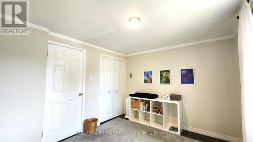 E - 143 Wellesley Crescent, London East (East I), ON - Indoor