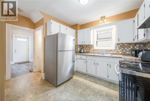 884 Jos Janisse Avenue, Windsor, ON - Indoor Photo Showing Kitchen