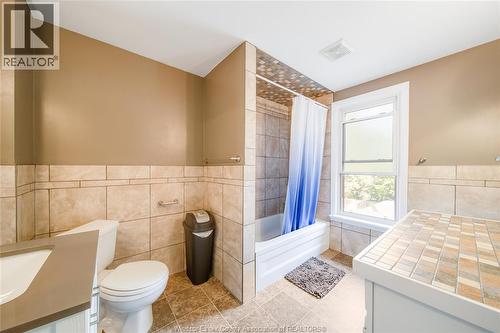 884 Jos Janisse Avenue, Windsor, ON - Indoor Photo Showing Bathroom