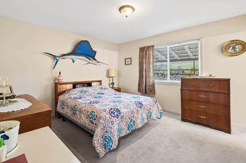 2271 Park Drive, Kamloops, BC - Indoor Photo Showing Bedroom
